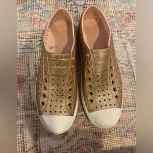 women’s sparkly natives